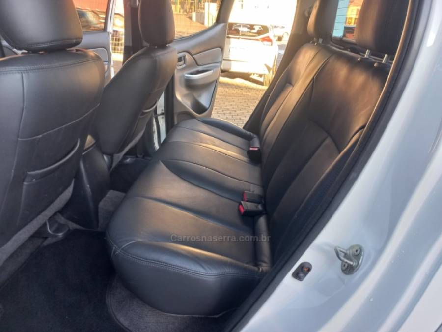 MITSUBISHI - L200 TRITON - 2018/2018 - Branca - R$ 125.000,00