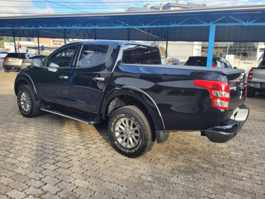 MITSUBISHI - L200 TRITON - 2019/2019 - Preta - R$ 148.990,00