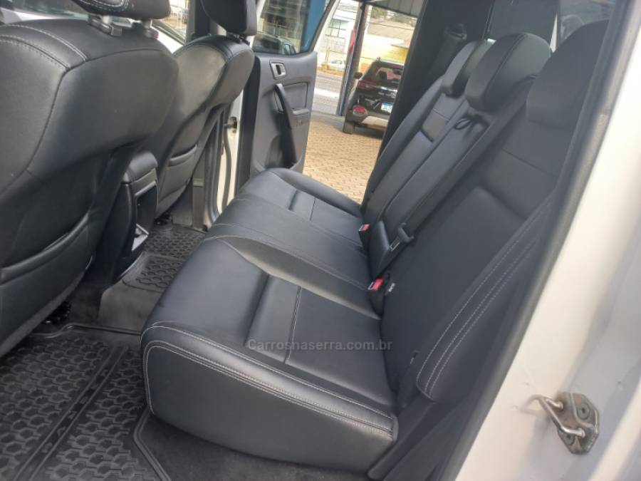 FORD - RANGER - 2022/2022 - Branca - R$ 169.900,00