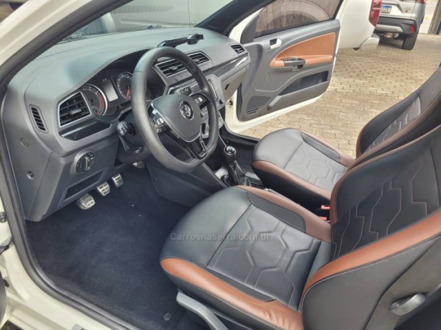 VOLKSWAGEN - SAVEIRO - 2019/2019 - Branca - R$ 85.900,00