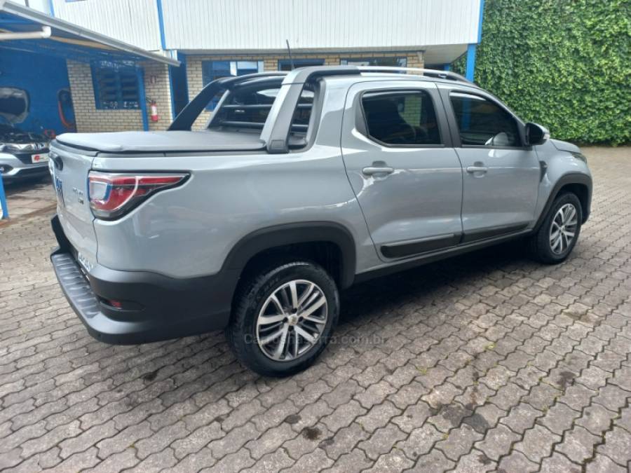 FIAT - STRADA - 2023/2023 - Cinza - R$ 117.990,00