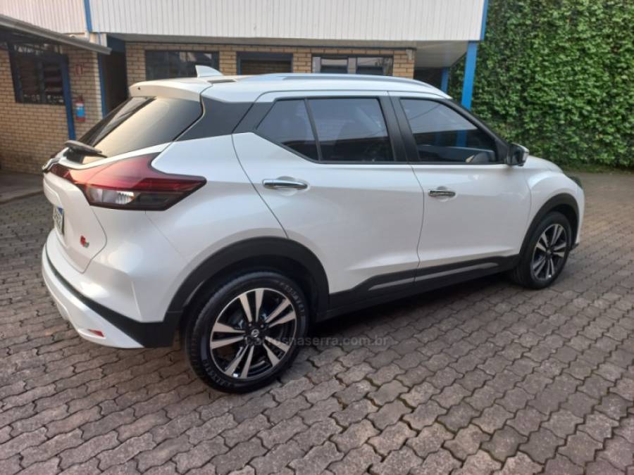 NISSAN - KICKS - 2022/2022 - Branca - R$ 105.990,00