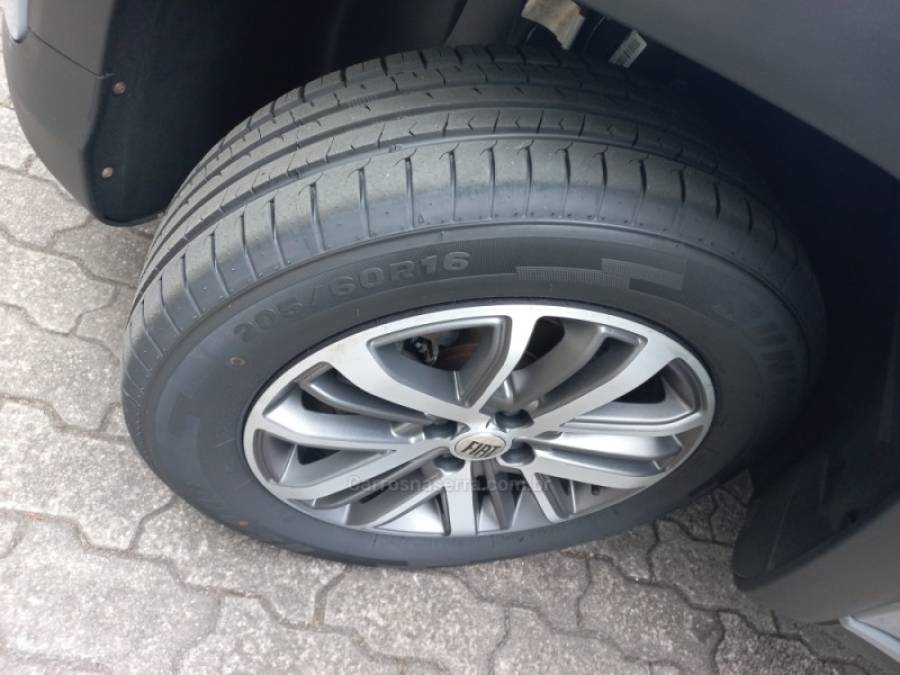 FIAT - STRADA - 2023/2023 - Cinza - R$ 116.990,00