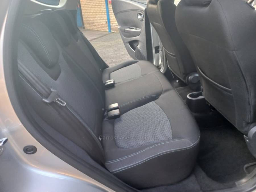 RENAULT - CAPTUR - 2018/2018 - Prata - R$ 71.500,00