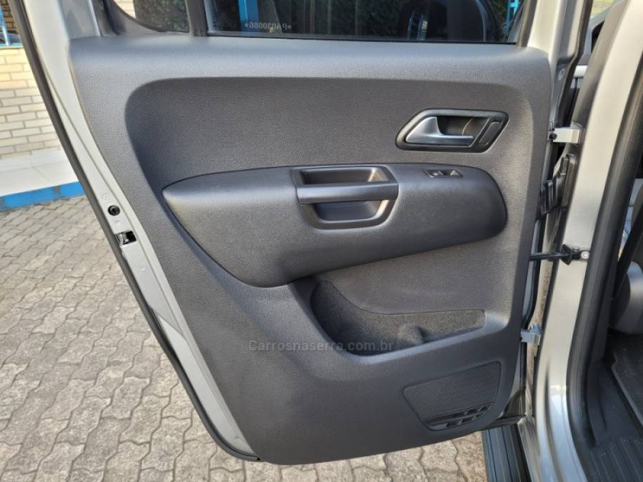 VOLKSWAGEN - AMAROK - 2023/2023 - Cinza - R$ 199.990,00