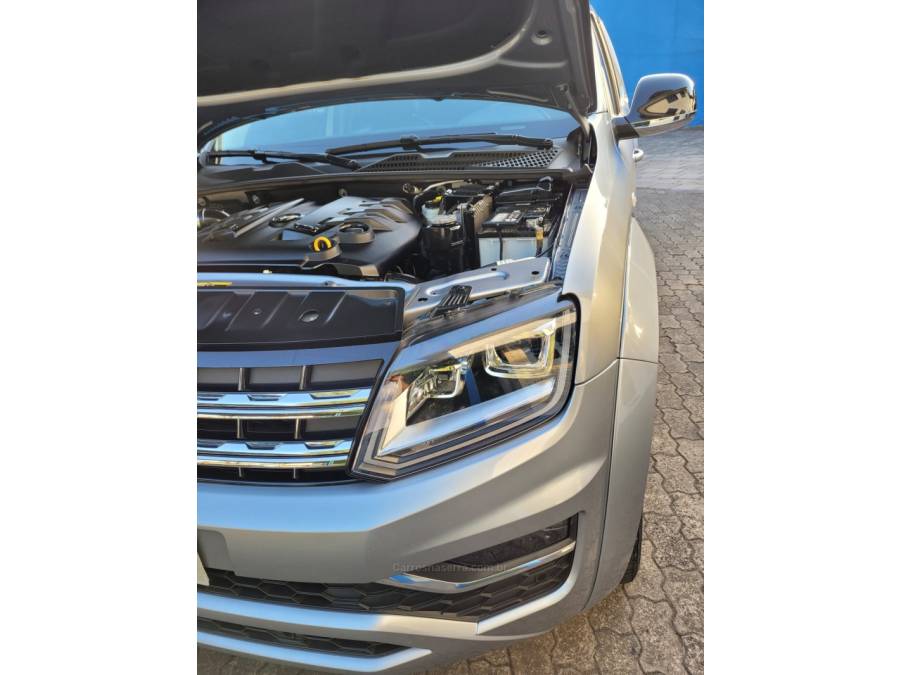 VOLKSWAGEN - AMAROK - 2023/2023 - Cinza - R$ 205.000,00