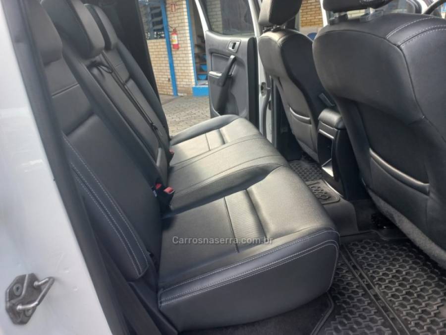 FORD - RANGER - 2022/2022 - Branca - R$ 169.900,00