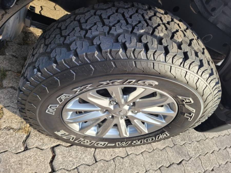 MITSUBISHI - L200 TRITON - 2019/2019 - Preta - R$ 148.990,00