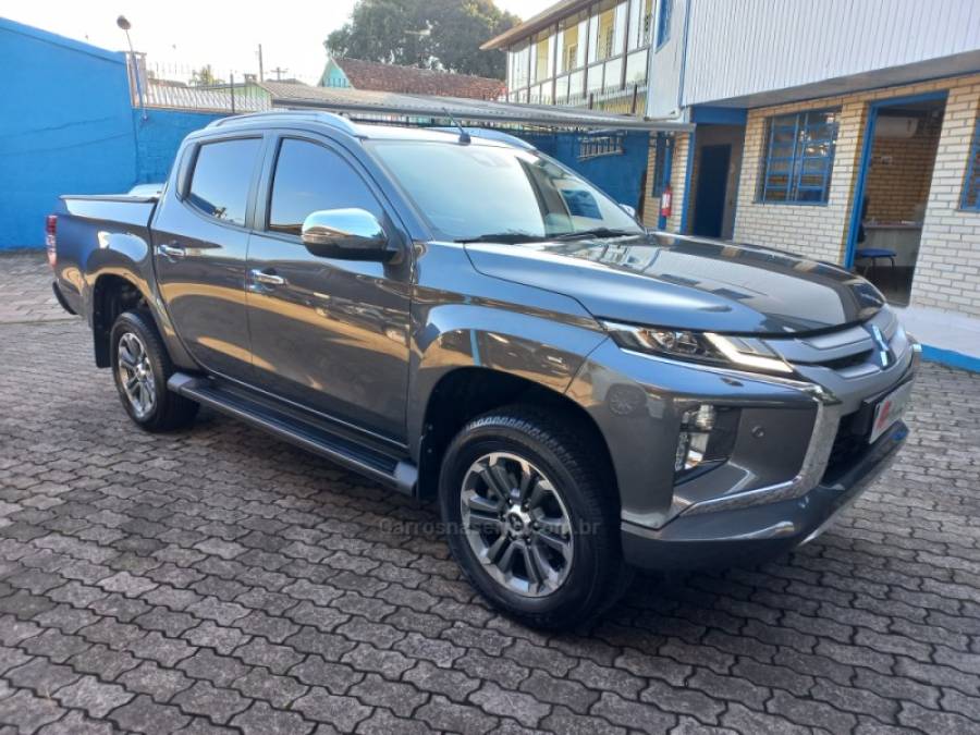 MITSUBISHI - L200 TRITON - 2022/2022 - Cinza - R$ 195.000,00