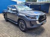 TOYOTA - HILUX - 2023/2023 - Cinza - R$ 265.000,00