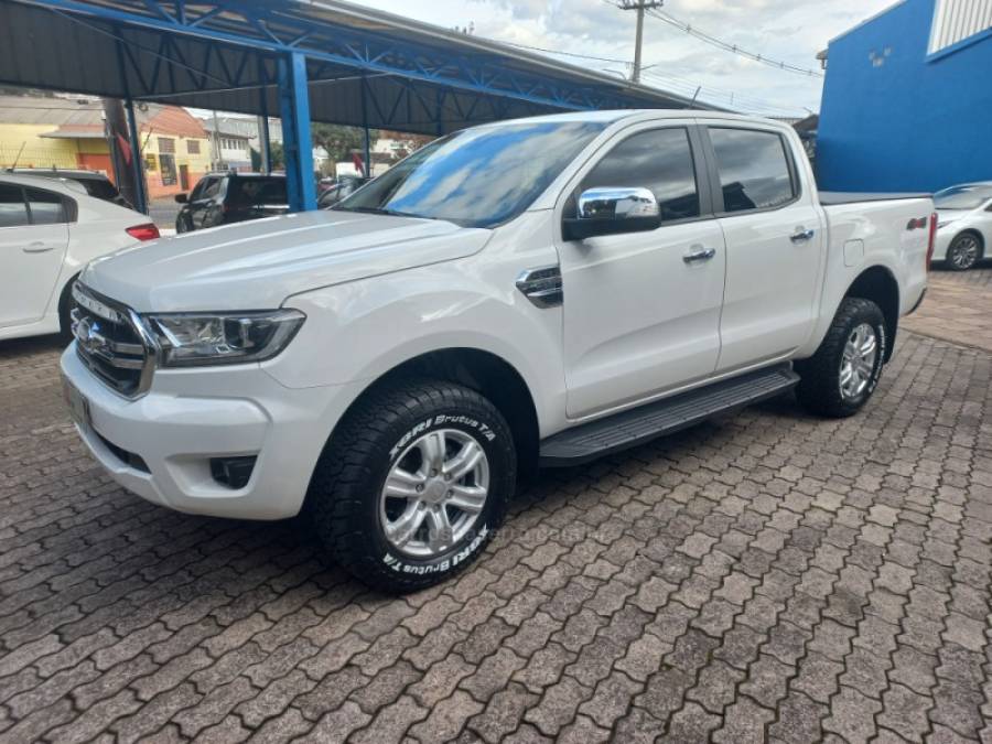 FORD - RANGER - 2022/2022 - Branca - R$ 175.000,00