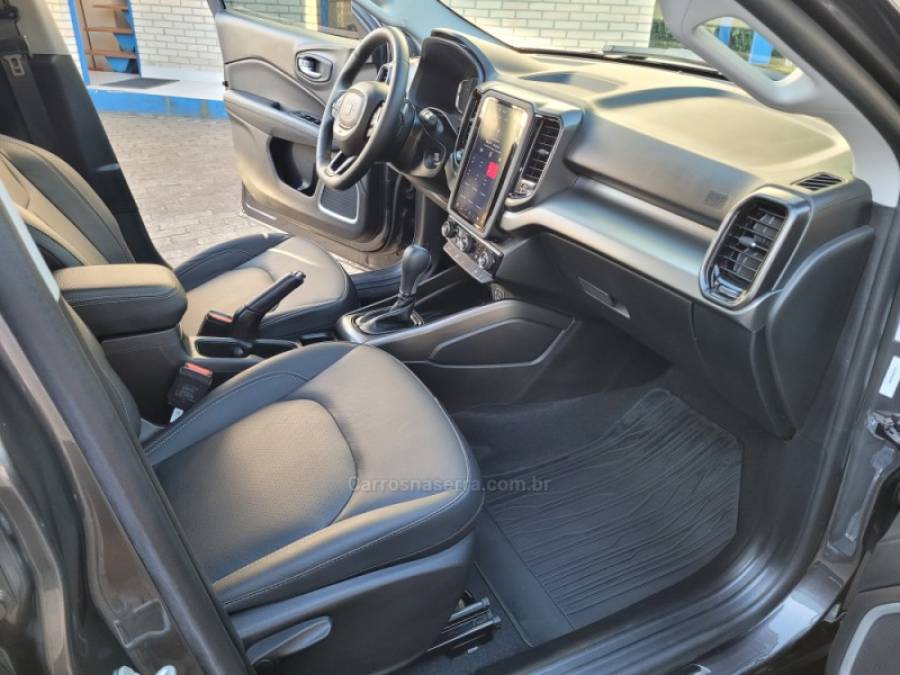 FIAT - TORO - 2025/2025 - Cinza - R$ 152.990,00