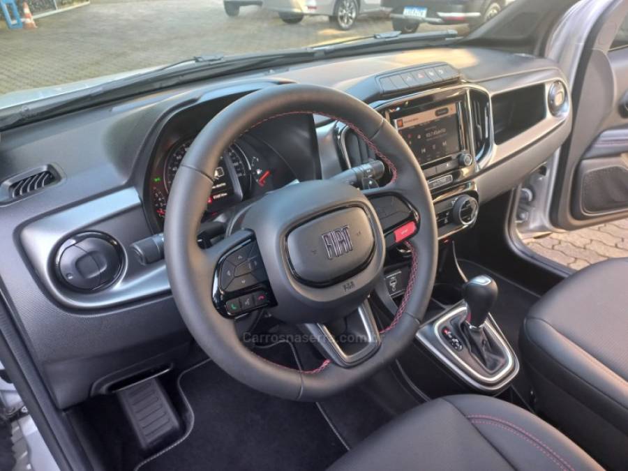 FIAT - STRADA - 2025/2025 - Prata - R$ 132.990,00