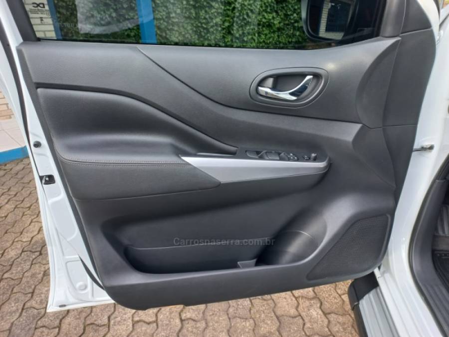 NISSAN - FRONTIER - 2025/2025 - Branca - R$ 229.990,00