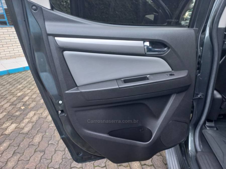 CHEVROLET - S10 - 2020/2020 - Cinza - R$ 145.990,00