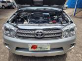 TOYOTA - HILUX SW4 - 2009/2009 - Prata - R$ 109.900,00