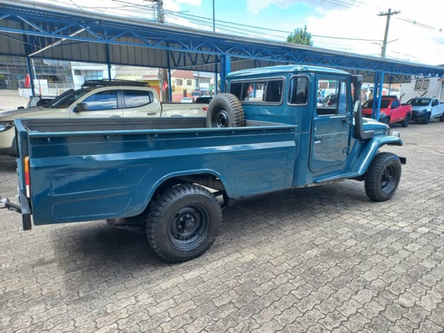 TOYOTA - BANDEIRANTE - 1998/1998 - Verde - R$ 110.000,00