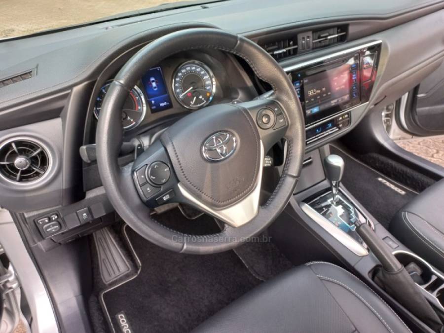 TOYOTA - COROLLA - 2019/2019 - Prata - R$ 106.990,00