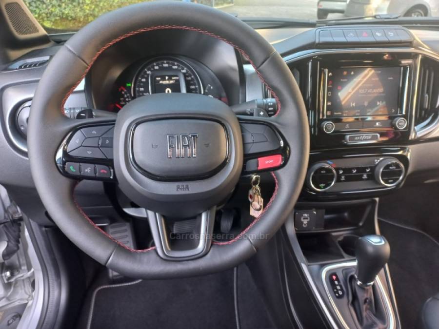 FIAT - STRADA - 2025/2025 - Prata - R$ 132.990,00