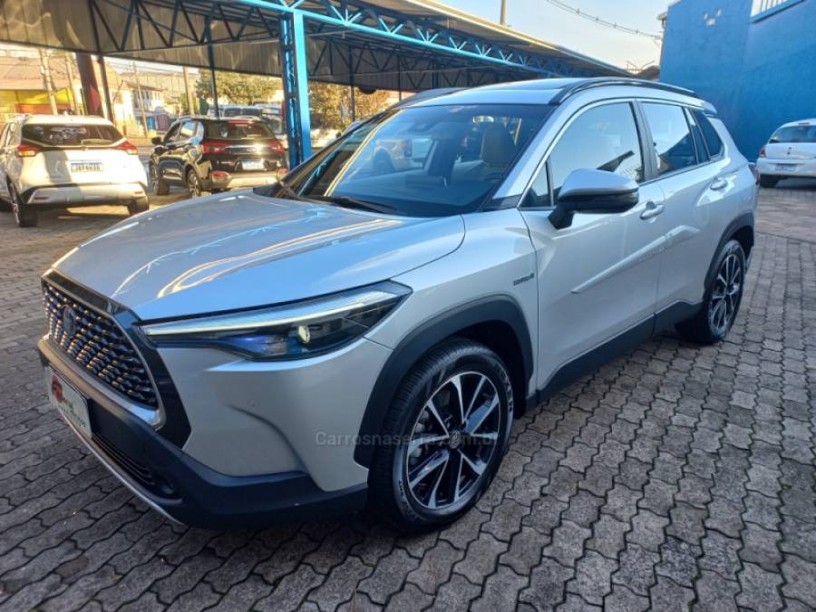 TOYOTA - COROLLA - 2022/2022 - Prata - R$ 150.990,00