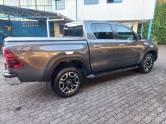 TOYOTA - HILUX - 2023/2023 - Cinza - R$ 265.000,00