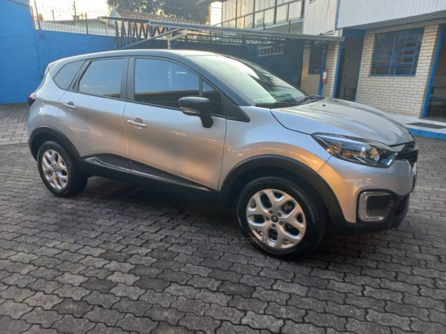 RENAULT - CAPTUR - 2018/2018 - Prata - R$ 71.500,00