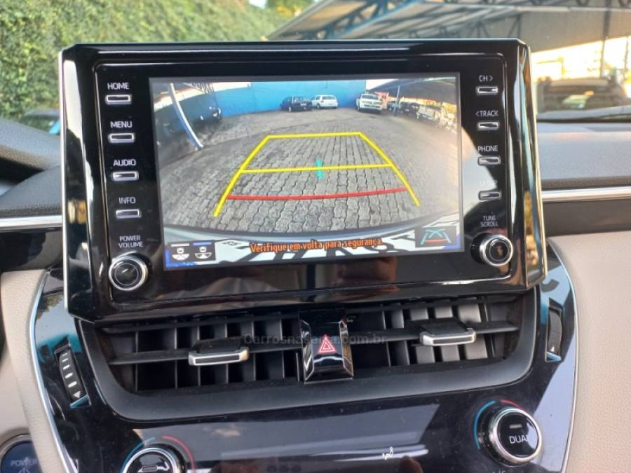 TOYOTA - COROLLA - 2022/2022 - Prata - R$ 150.990,00