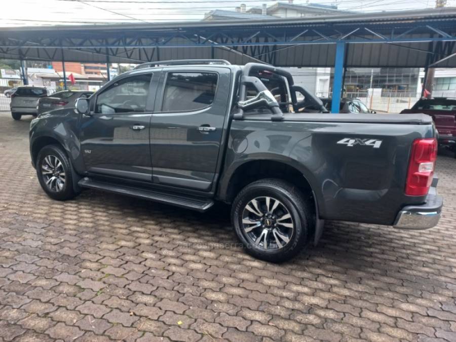 CHEVROLET - S10 - 2020/2020 - Cinza - R$ 145.990,00