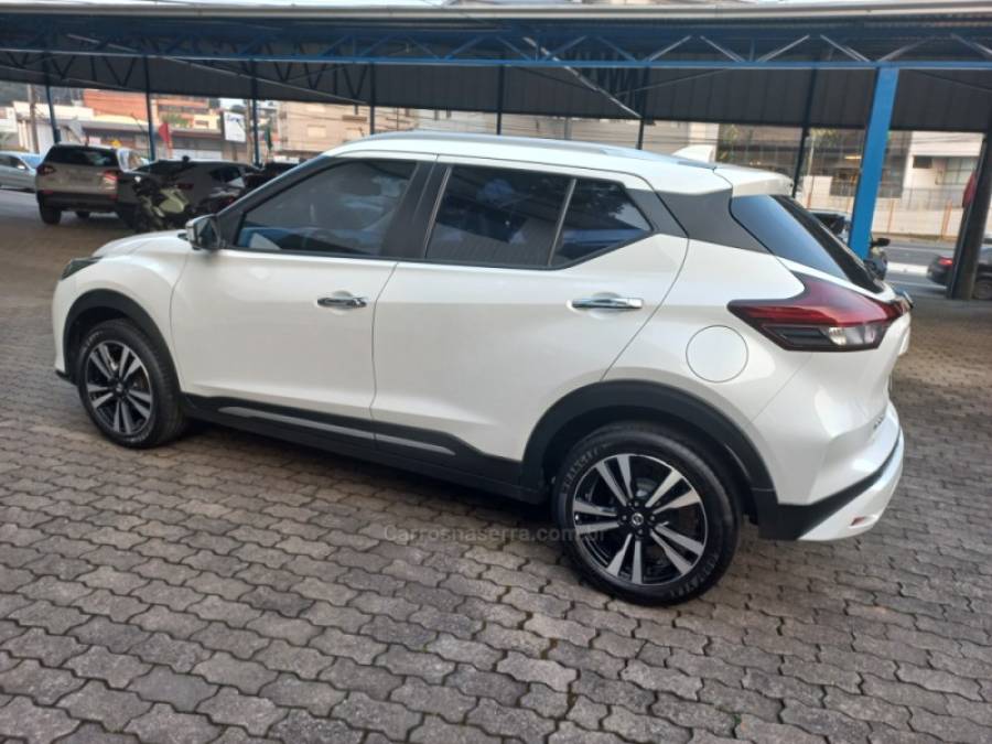 NISSAN - KICKS - 2022/2022 - Branca - R$ 105.900,00