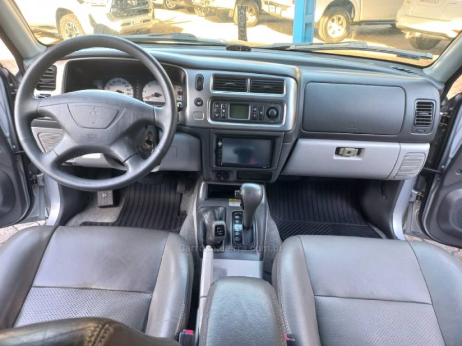MITSUBISHI - PAJERO SPORT - 2009/2009 - Prata - R$ 62.000,00