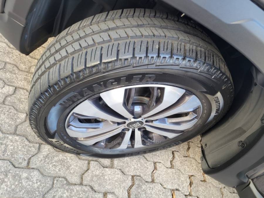 FIAT - TORO - 2025/2025 - Cinza - R$ 152.990,00