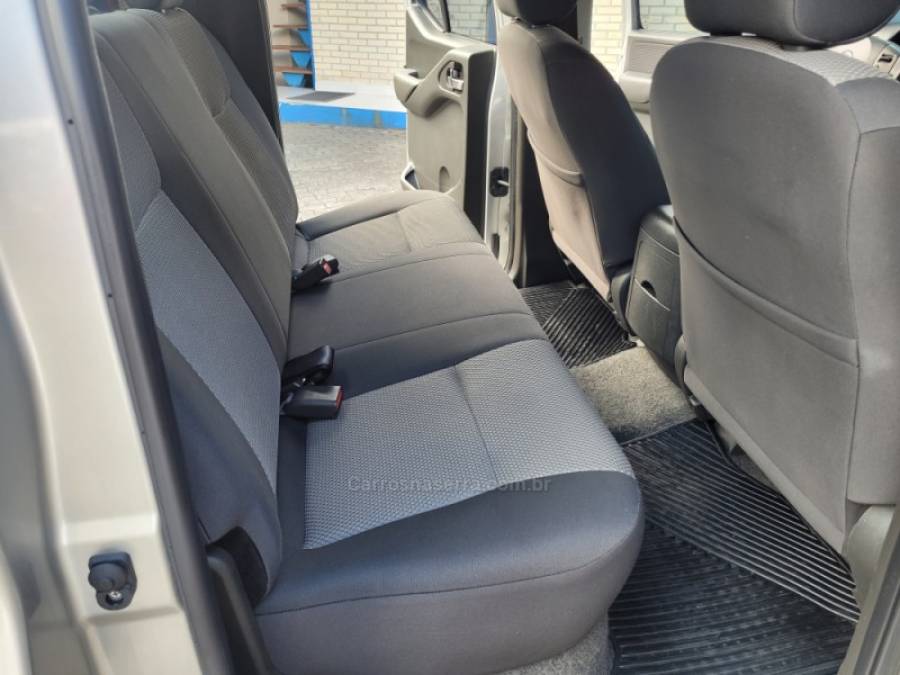 NISSAN - FRONTIER - 2016/2016 - Prata - R$ 120.000,00