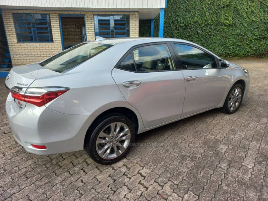 TOYOTA - COROLLA - 2019/2019 - Prata - R$ 106.990,00
