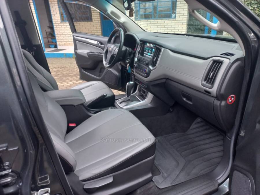 CHEVROLET - S10 - 2020/2020 - Cinza - R$ 145.990,00