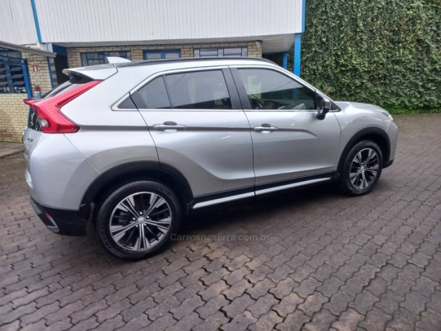 MITSUBISHI - ECLIPSE CROSS - 2019/2019 - Prata - R$ 121.990,00