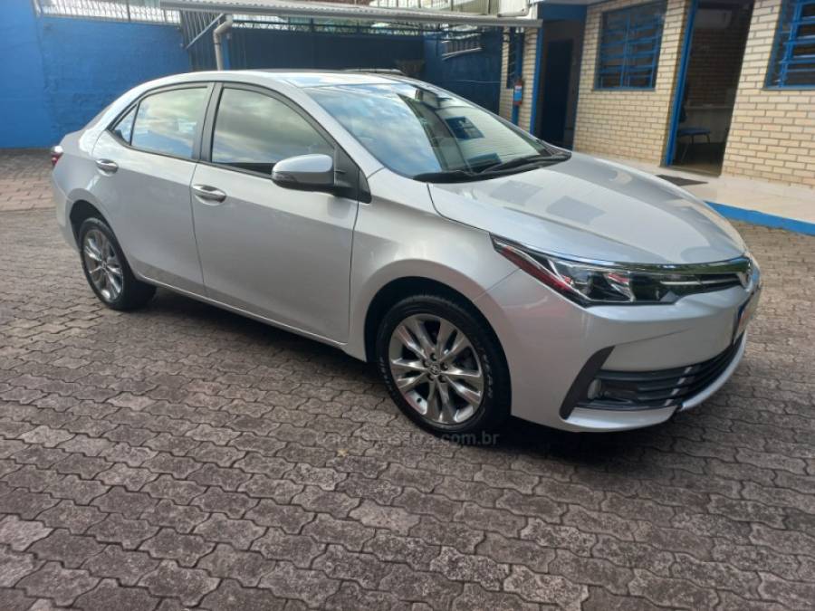 TOYOTA - COROLLA - 2019/2019 - Prata - R$ 106.990,00