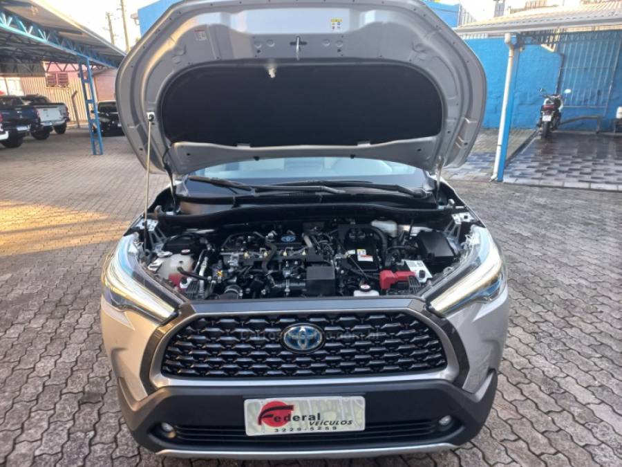 TOYOTA - COROLLA - 2022/2022 - Prata - R$ 150.990,00