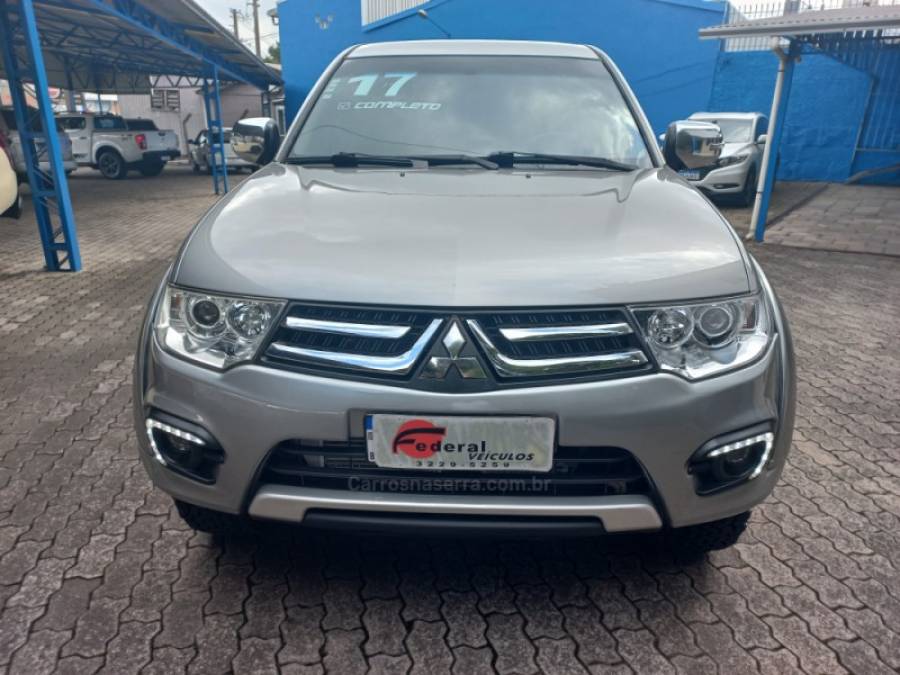 MITSUBISHI - L200 TRITON - 2017/2017 - Prata - R$ 142.990,00