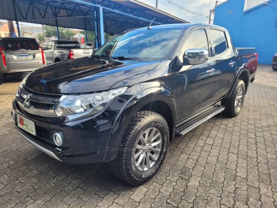MITSUBISHI - L200 TRITON - 2019/2019 - Preta - R$ 148.990,00