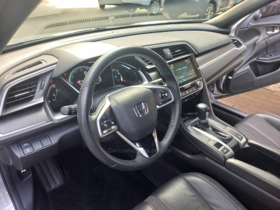 HONDA - CIVIC - 2020/2020 - Prata - R$ 125.900,00