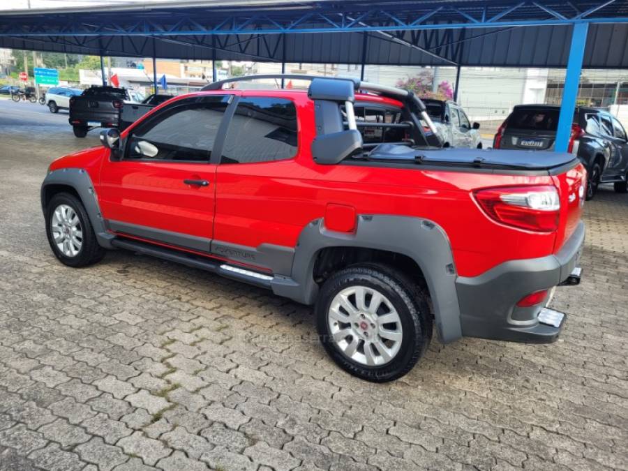 FIAT - STRADA - 2016/2016 - Vermelha - R$ 72.999,00