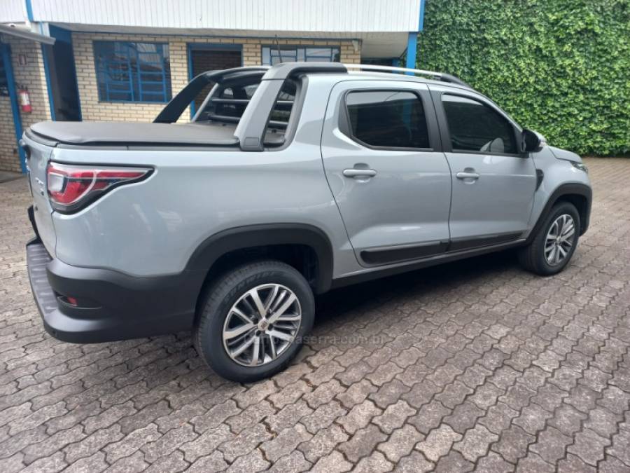 FIAT - STRADA - 2023/2023 - Cinza - R$ 116.990,00