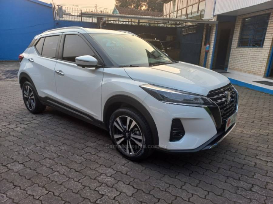 NISSAN - KICKS - 2022/2022 - Branca - R$ 105.990,00