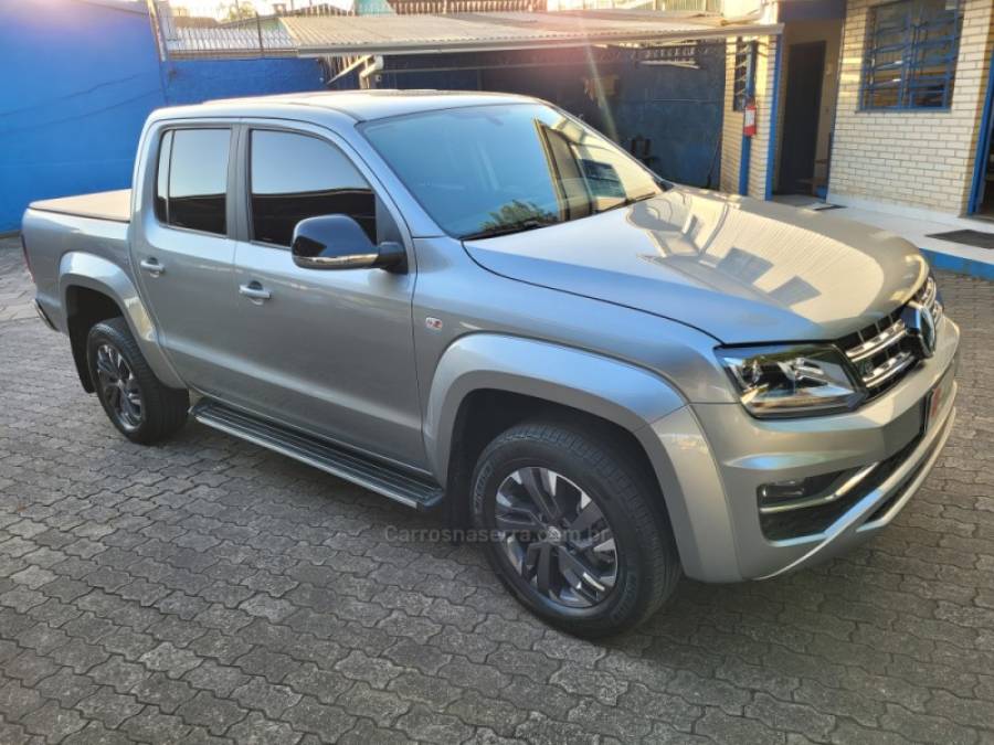 VOLKSWAGEN - AMAROK - 2023/2023 - Cinza - R$ 199.990,00