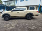 MITSUBISHI - L200 TRITON - 2022/2023 - Branca - R$ 209.000,00