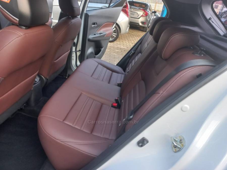 NISSAN - KICKS - 2022/2022 - Branca - R$ 99.900,00