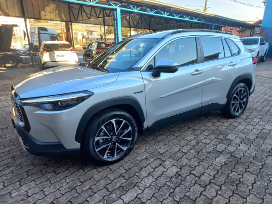 TOYOTA - COROLLA - 2022/2022 - Prata - R$ 149.900,00