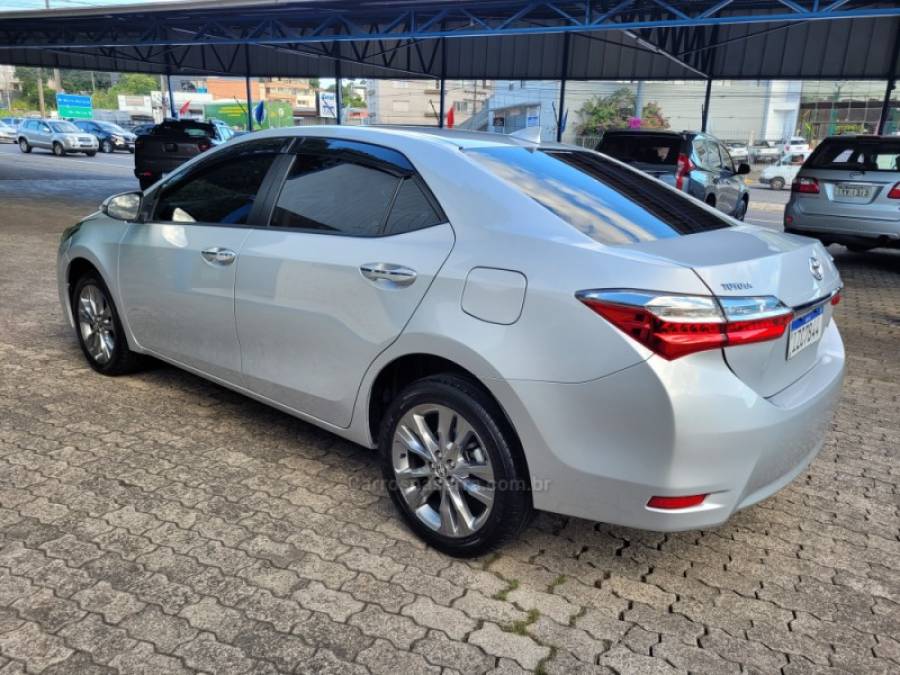 TOYOTA - COROLLA - 2019/2019 - Prata - R$ 106.900,00