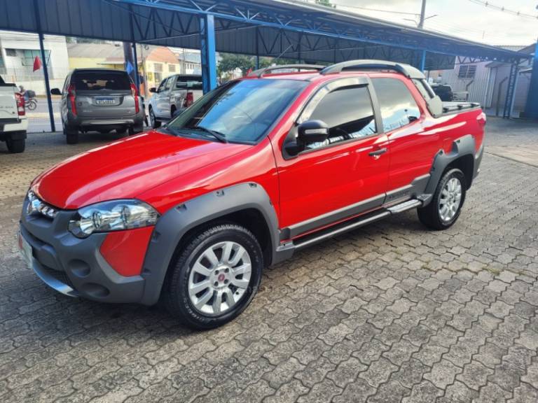 FIAT - STRADA - 2016/2016 - Vermelha - R$ 72.999,00