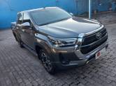 TOYOTA - HILUX - 2023/2023 - Cinza - R$ 265.000,00